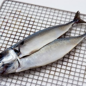 국내산 자반고등어 특대 1손 (2미) 670g 내외
