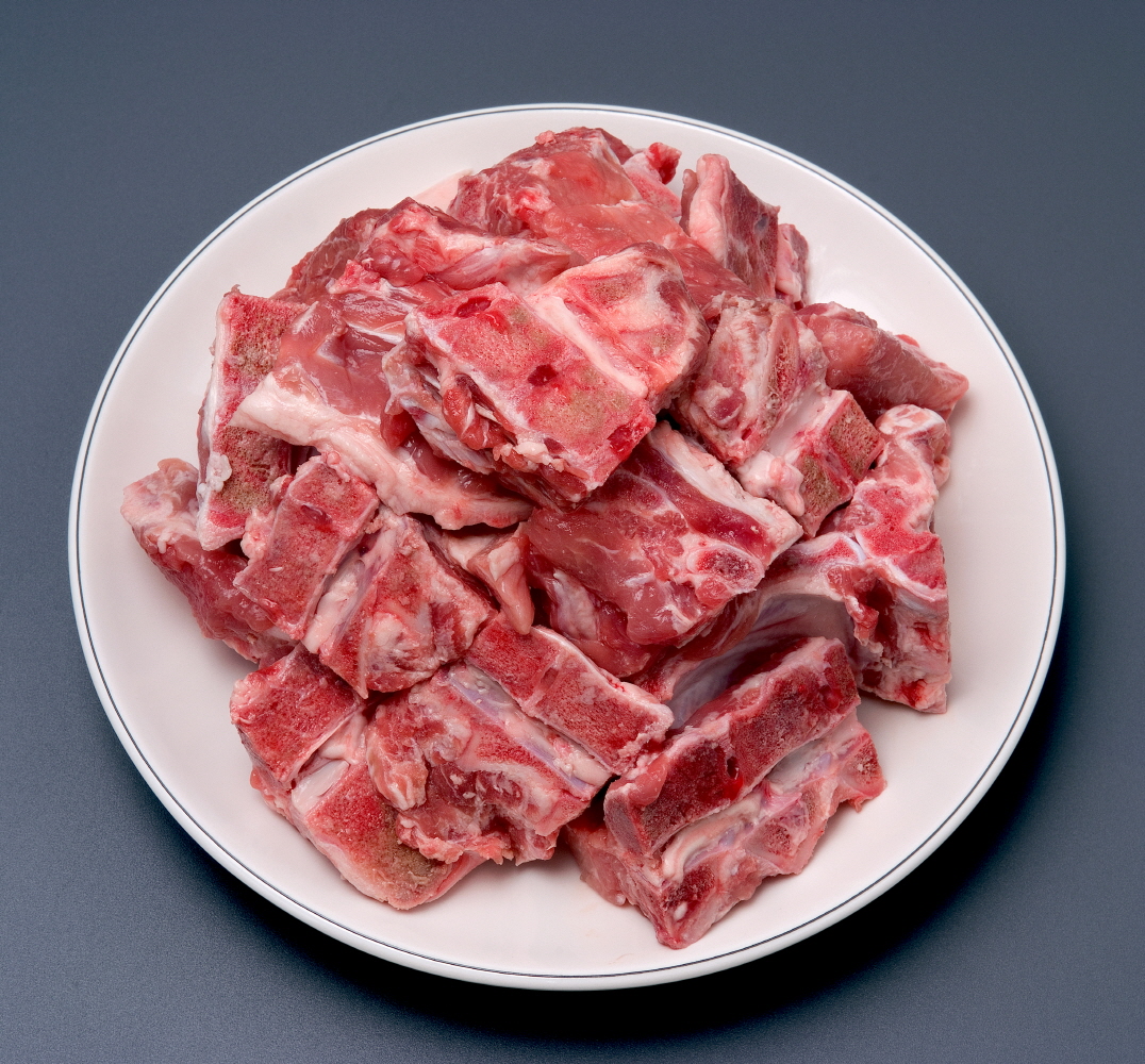 초신선 1등급 한돈 등뼈 1kg