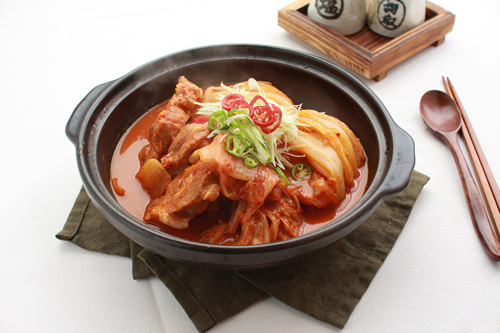 [쏘울반찬] 생돼지고기 김치찜 650g (2인분)