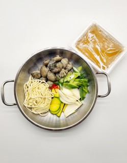 [밀키트] 바지락 듬뿍 칼국수 1,380g(2인분)