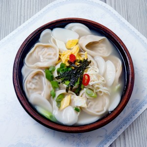 [밀키트] 한우 사골 떡만두국 1600g(2-3인분)