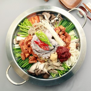 [밀키트] 곱창낙지전골 1,800g(2-3인분)