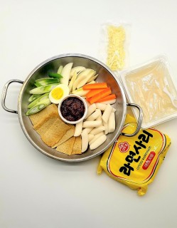 [밀키트] 치즈 국물떡볶이 라볶이 1,350g